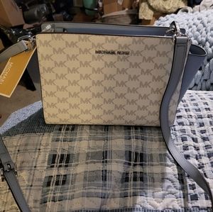 Michael Kors Selma Medium messenger Crossbody bag NWT